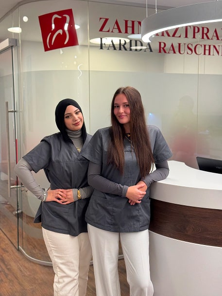 Freundlicher Empfang Zahnarztpraxis Farida Rauschning