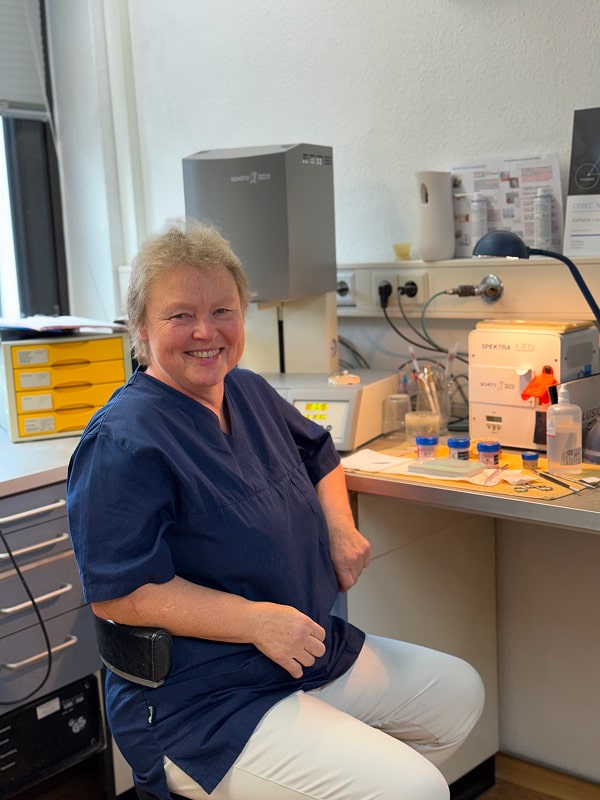 Implantatreparatur & Unterfütterung – Individuelle Lösungen für Ihre Zahngesundheit in Seelze