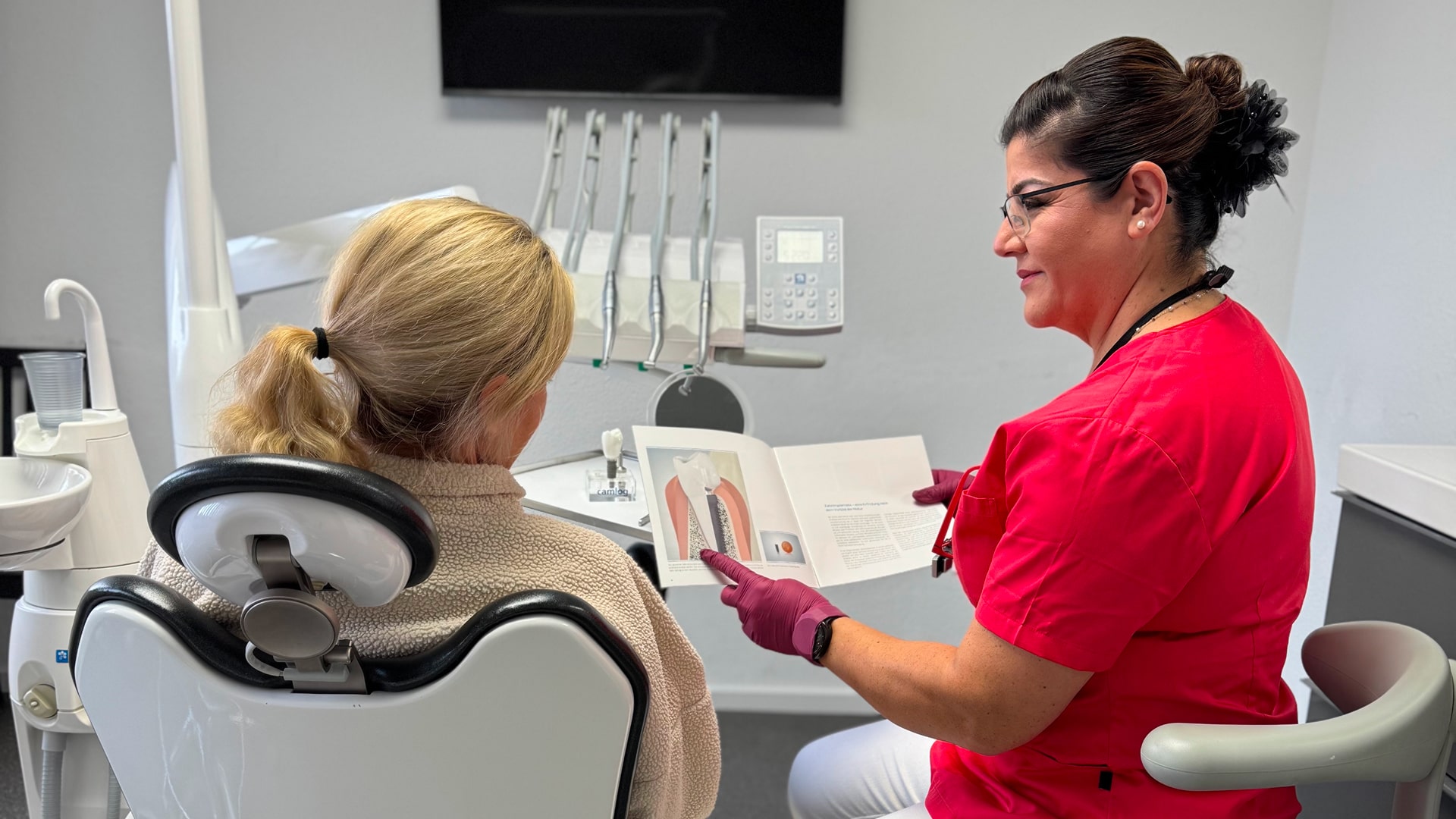 Zahnarzt Seelze erster Besuch Angstpatient ausführliche Erklärung bester Zahnarzt Seelze 2-min
